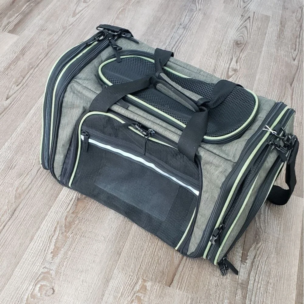dog carrier Puppycare deluxe pet carrier with hand and shoulder straps